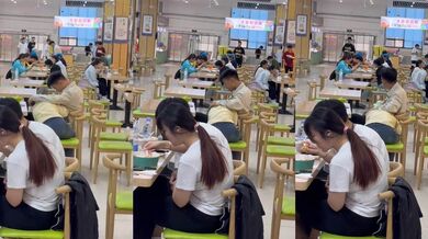 学校食堂惊现高中情侣狂野play 女友当众口交 精液拌饭再嘴对嘴热吻 相当炸裂！